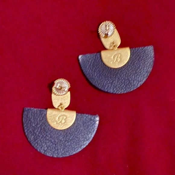 BRACKISH Cordova Drop Earrings - Ethically hand-crafted from feathers like new - Picture 7 of 9